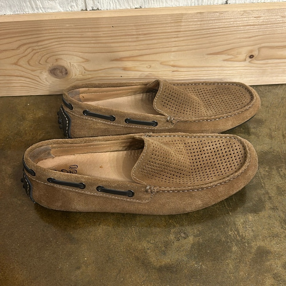 Johnston and Murphy J & M 10.5 genuine leather driving moccasin loafer.